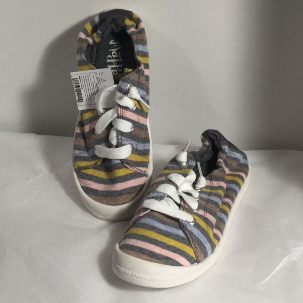 🆕 MAD PAW KIDS SNEAKERS